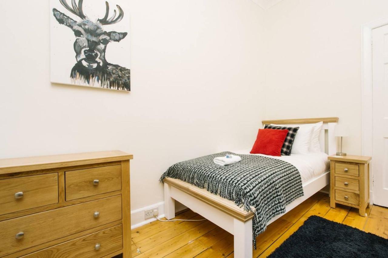 Joivy Great Location! Heart Of City Centre 3Bed Apartment Edinburg Exteriör bild