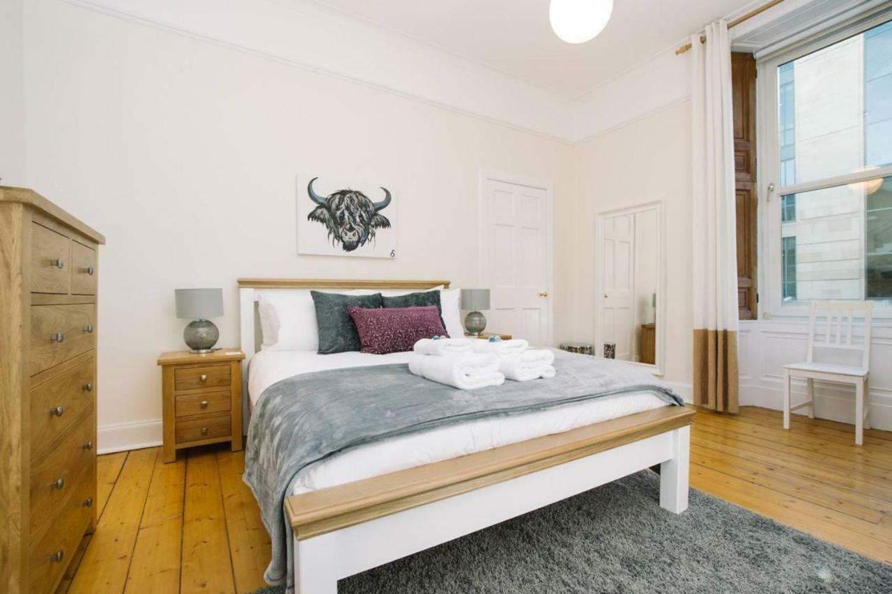 Joivy Great Location! Heart Of City Centre 3Bed Apartment Edinburg Exteriör bild